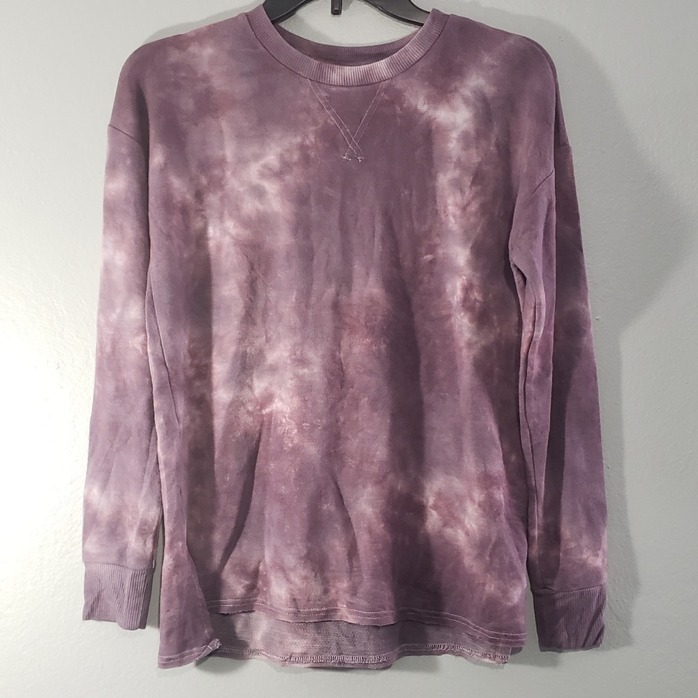 American Eagle Light Sweater distressed purple